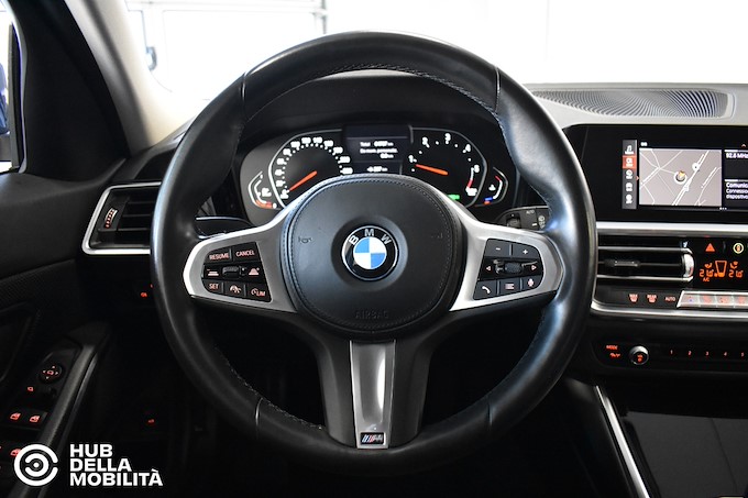 BMW 318d 48V Touring Business Advantage